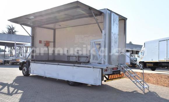 Buy Used Man Silent White Truck in Beitbridge in Matabeleland South Buy Used Man Silent White Truck in Beitbridge in Matabeleland South