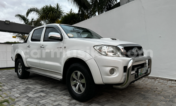 Acheter Occasion Voiture Toyota Hilux Blanc à Beitbridge, Matabeleland South Acheter Occasion Voiture Toyota Hilux Blanc à Beitbridge, Matabeleland South