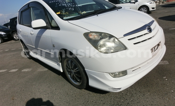 Nunua Ilio tumika Toyota Corolla Spacio Nyeupe Gari ndani ya Beitbridge nchini Matabeleland Kusini