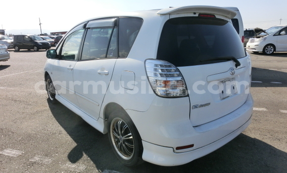 Buy Used Toyota Corolla Spacio White Car in Beitbridge in Matabeleland South Buy Used Toyota Corolla Spacio White Car in Beitbridge in Matabeleland South