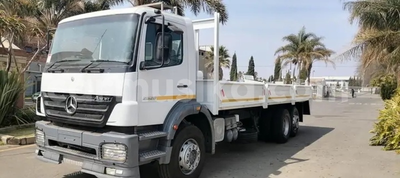 Big with watermark mercedes benz truck bulawayo bulawayo 33843