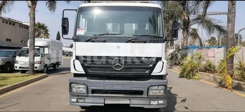 Big with watermark mercedes benz truck bulawayo bulawayo 33843