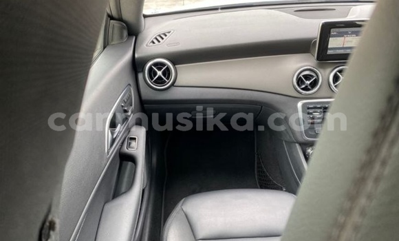 Buy Used Mercedes‒Benz C–Class White Car in Beitbridge in Matabeleland South Buy Used Mercedes‒Benz C–Class White Car in Beitbridge in Matabeleland South