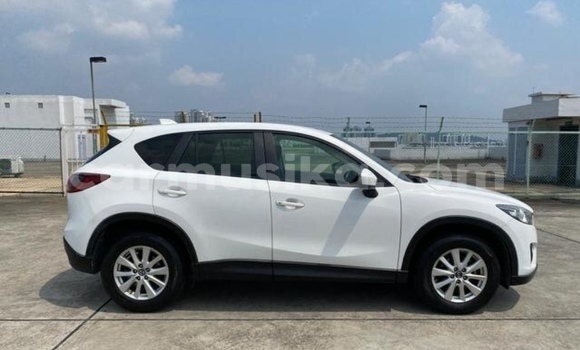 Acheter Occasion Voiture Mazda CX-5 Blanc à Beitbridge, Matabeleland South Acheter Occasion Voiture Mazda CX-5 Blanc à Beitbridge, Matabeleland South