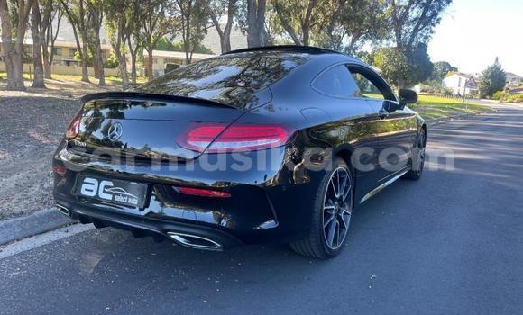 Tenga Tsaru Mercedes‒Benz C–Class Nhema Mota in Beitbridge in Matabeleland South Tenga Tsaru Mercedes‒Benz C–Class Nhema Mota in Beitbridge in Matabeleland South