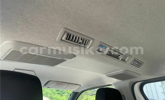 Buy Used Toyota Hiace White Car in Beitbridge in Matabeleland South Buy Used Toyota Hiace White Car in Beitbridge in Matabeleland South