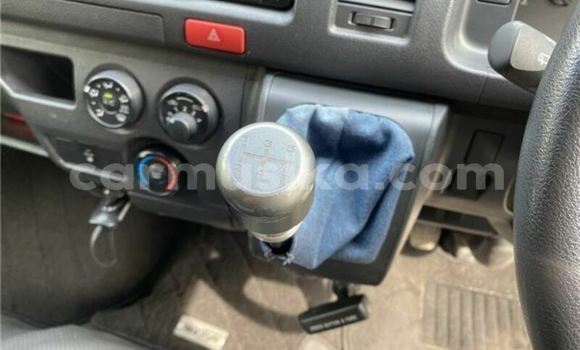 Buy Used Toyota Hiace White Car in Beitbridge in Matabeleland South Buy Used Toyota Hiace White Car in Beitbridge in Matabeleland South