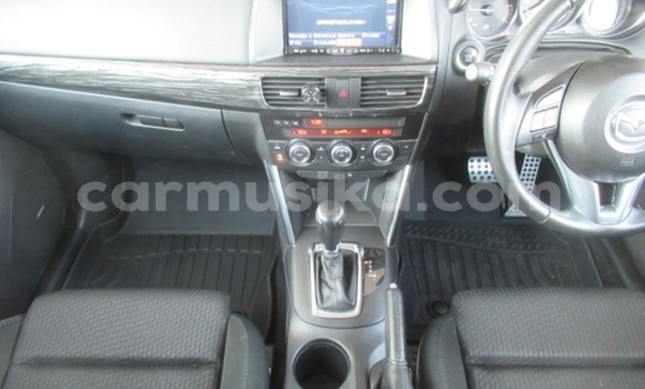 Nunua Ilio tumika Mazda CX-5 Nyeusi Gari ndani ya Beitbridge nchini Matabeleland Kusini Nunua Ilio tumika Mazda CX-5 Nyeusi Gari ndani ya Beitbridge nchini Matabeleland Kusini