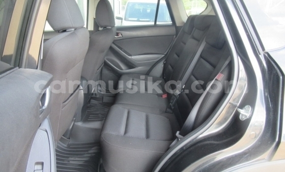 Nunua Ilio tumika Mazda CX-5 Nyeusi Gari ndani ya Beitbridge nchini Matabeleland Kusini Nunua Ilio tumika Mazda CX-5 Nyeusi Gari ndani ya Beitbridge nchini Matabeleland Kusini