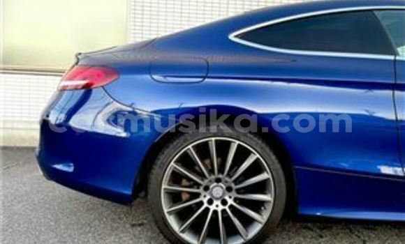 Tenga Tsaru Mercedes‒Benz C–Class Bhuruu Mota in Beitbridge in Matabeleland South Tenga Tsaru Mercedes‒Benz C–Class Bhuruu Mota in Beitbridge in Matabeleland South