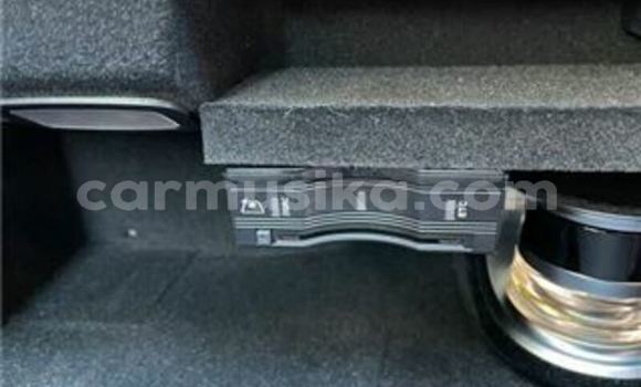 Tenga Tsaru Mercedes‒Benz C–Class Bhuruu Mota in Beitbridge in Matabeleland South Tenga Tsaru Mercedes‒Benz C–Class Bhuruu Mota in Beitbridge in Matabeleland South