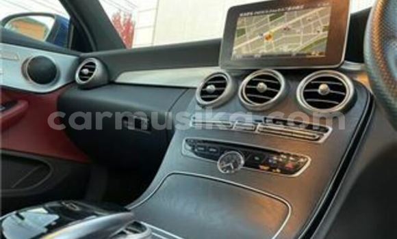 Tenga Tsaru Mercedes‒Benz C–Class Bhuruu Mota in Beitbridge in Matabeleland South Tenga Tsaru Mercedes‒Benz C–Class Bhuruu Mota in Beitbridge in Matabeleland South
