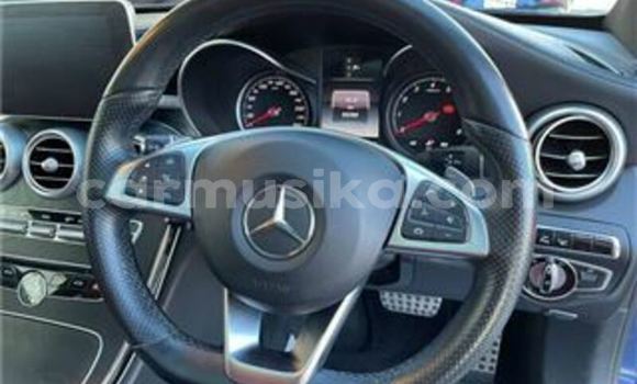 Tenga Tsaru Mercedes‒Benz C–Class Bhuruu Mota in Beitbridge in Matabeleland South Tenga Tsaru Mercedes‒Benz C–Class Bhuruu Mota in Beitbridge in Matabeleland South