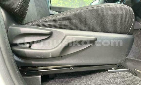 Buy Used Toyota Hilux White Car in Beitbridge in Matabeleland South Buy Used Toyota Hilux White Car in Beitbridge in Matabeleland South