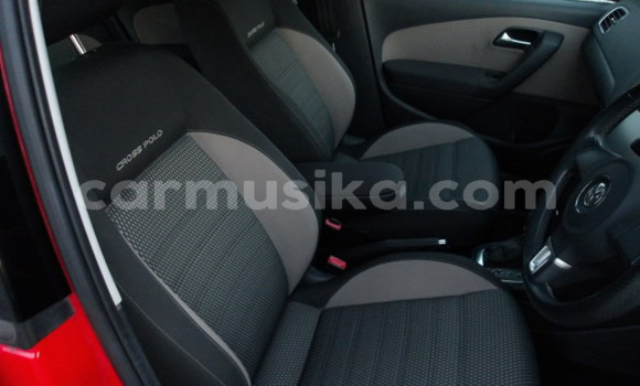 Tenga Tsaru Volkswagen Polo Tsvuku Mota in Beitbridge in Matabeleland South Tenga Tsaru Volkswagen Polo Tsvuku Mota in Beitbridge in Matabeleland South