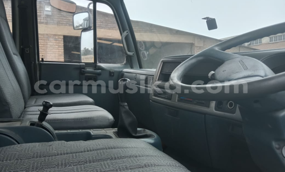 Acheter Occasion Utilitaire Nissan UD Blanc à Bulawayo, Bulawayo Acheter Occasion Utilitaire Nissan UD Blanc à Bulawayo, Bulawayo