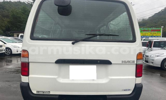 Tenga Tsaru Toyota Hiace Chena Mota in Beitbridge in Matabeleland South Tenga Tsaru Toyota Hiace Chena Mota in Beitbridge in Matabeleland South