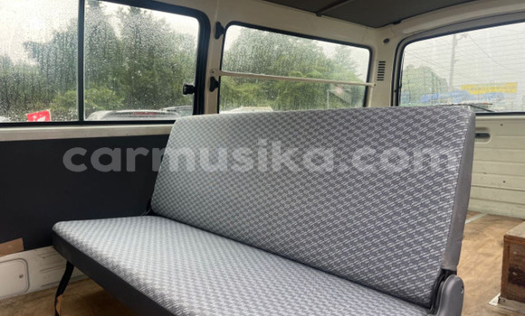 Tenga Tsaru Toyota Hiace Chena Mota in Beitbridge in Matabeleland South Tenga Tsaru Toyota Hiace Chena Mota in Beitbridge in Matabeleland South