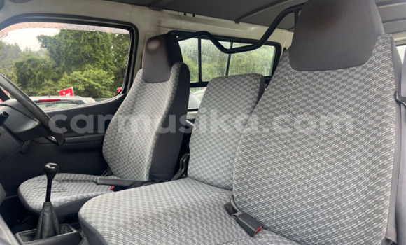 Tenga Tsaru Toyota Hiace Chena Mota in Beitbridge in Matabeleland South Tenga Tsaru Toyota Hiace Chena Mota in Beitbridge in Matabeleland South