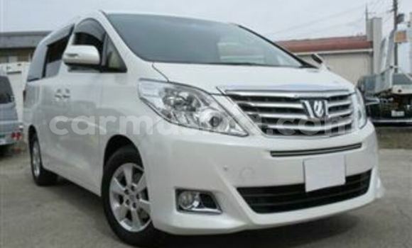 Nunua Ilio tumika Toyota Alphard Nyeupe Gari ndani ya Beitbridge nchini Matabeleland Kusini