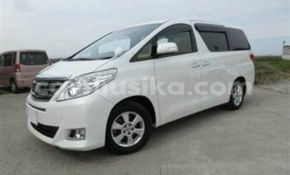 Acheter Occasion Voiture Toyota Alphard Blanc à Beitbridge, Matabeleland South Acheter Occasion Voiture Toyota Alphard Blanc à Beitbridge, Matabeleland South