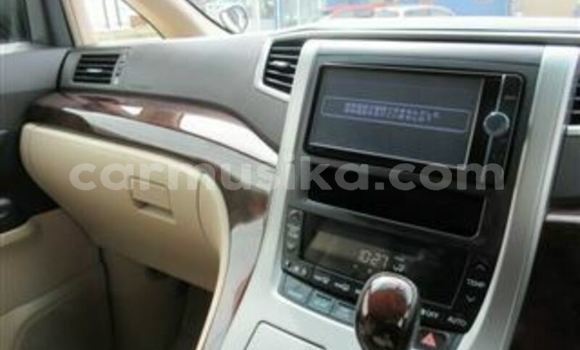 Acheter Occasion Voiture Toyota Alphard Blanc à Beitbridge, Matabeleland South Acheter Occasion Voiture Toyota Alphard Blanc à Beitbridge, Matabeleland South