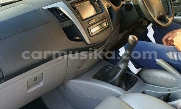 Acheter Occasion Voiture Toyota Hilux Gris à Beitbridge, Matabeleland South Acheter Occasion Voiture Toyota Hilux Gris à Beitbridge, Matabeleland South