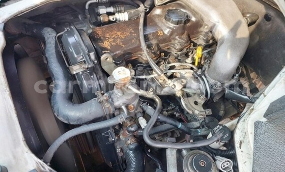 Buy Used Toyota Hiace White Car in Beitbridge in Matabeleland South Buy Used Toyota Hiace White Car in Beitbridge in Matabeleland South