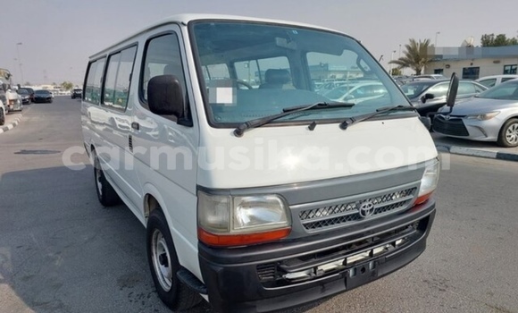 Buy Used Toyota Hiace White Car in Beitbridge in Matabeleland South Buy Used Toyota Hiace White Car in Beitbridge in Matabeleland South