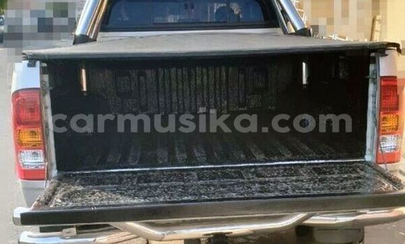 Acheter Occasion Voiture Toyota Hilux Gris à Beitbridge, Matabeleland South Acheter Occasion Voiture Toyota Hilux Gris à Beitbridge, Matabeleland South