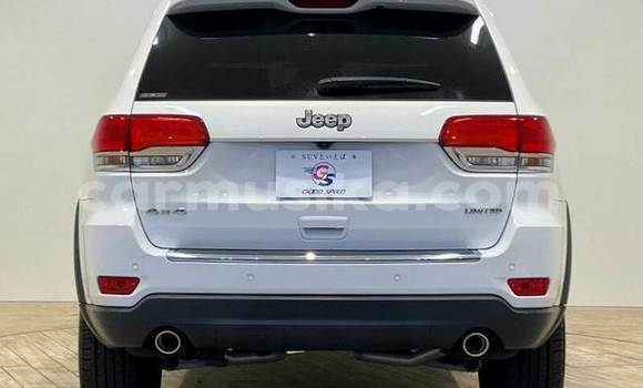 Buy Used Jeep Grand Cherokee White Car in Beitbridge in Matabeleland South Buy Used Jeep Grand Cherokee White Car in Beitbridge in Matabeleland South