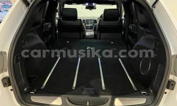 Buy Used Jeep Grand Cherokee White Car in Beitbridge in Matabeleland South Buy Used Jeep Grand Cherokee White Car in Beitbridge in Matabeleland South