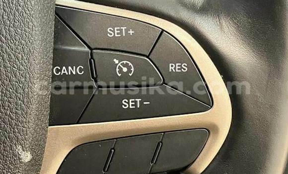 Buy Used Jeep Grand Cherokee White Car in Beitbridge in Matabeleland South Buy Used Jeep Grand Cherokee White Car in Beitbridge in Matabeleland South