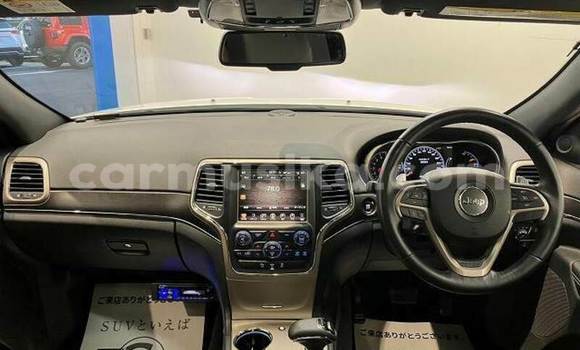 Buy Used Jeep Grand Cherokee White Car in Beitbridge in Matabeleland South Buy Used Jeep Grand Cherokee White Car in Beitbridge in Matabeleland South