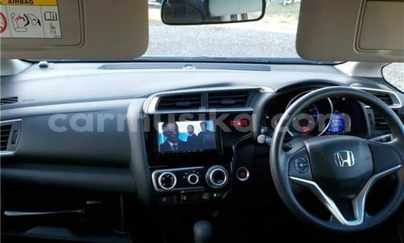 Nunua Ilio tumika Honda Fit Nyeupe Gari ndani ya Bulawayo nchini Bulawayo Nunua Ilio tumika Honda Fit Nyeupe Gari ndani ya Bulawayo nchini Bulawayo