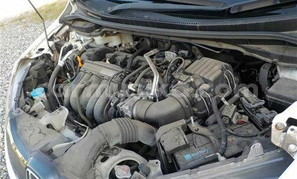 Nunua Ilio tumika Honda Fit Nyeupe Gari ndani ya Bulawayo nchini Bulawayo Nunua Ilio tumika Honda Fit Nyeupe Gari ndani ya Bulawayo nchini Bulawayo