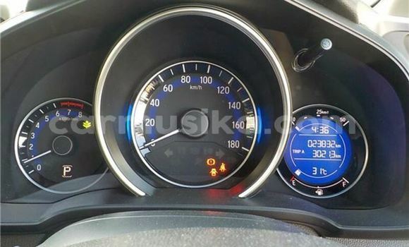 Nunua Ilio tumika Honda Fit Nyeupe Gari ndani ya Bulawayo nchini Bulawayo Nunua Ilio tumika Honda Fit Nyeupe Gari ndani ya Bulawayo nchini Bulawayo