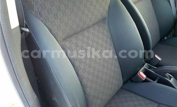 Nunua Ilio tumika Honda Fit Nyeupe Gari ndani ya Bulawayo nchini Bulawayo Nunua Ilio tumika Honda Fit Nyeupe Gari ndani ya Bulawayo nchini Bulawayo