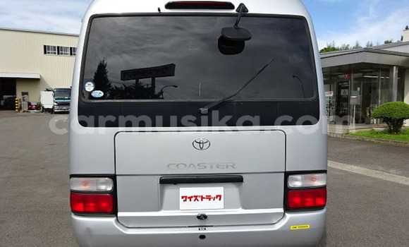 Tenga Tsaru Toyota Coaster Sirivha Mota in Beitbridge in Matabeleland South Tenga Tsaru Toyota Coaster Sirivha Mota in Beitbridge in Matabeleland South