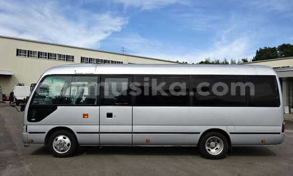 Tenga Tsaru Toyota Coaster Sirivha Mota in Beitbridge in Matabeleland South Tenga Tsaru Toyota Coaster Sirivha Mota in Beitbridge in Matabeleland South