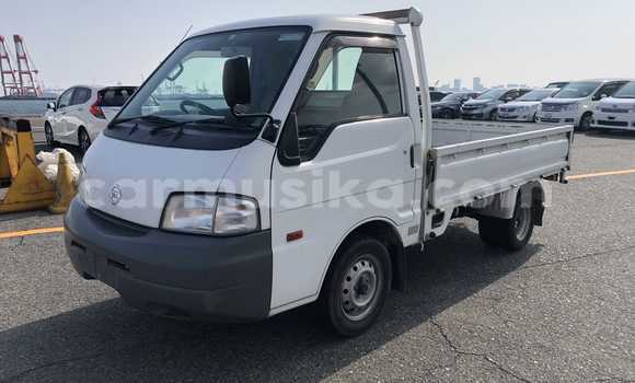 Buy Used Nissan Vanette White Car in Beitbridge in Matabeleland South