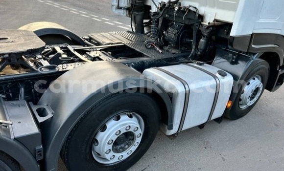 Acheter Occasion Utilitaire Iveco Cargo Blanc à Beitbridge, Matabeleland South Acheter Occasion Utilitaire Iveco Cargo Blanc à Beitbridge, Matabeleland South