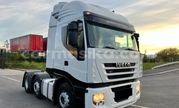 Acheter Occasion Utilitaire Iveco Cargo Blanc à Beitbridge, Matabeleland South Acheter Occasion Utilitaire Iveco Cargo Blanc à Beitbridge, Matabeleland South