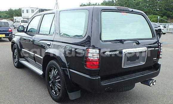 Acheter Occasion Voiture Toyota Hilux Surf Noir à Beitbridge, Matabeleland South Acheter Occasion Voiture Toyota Hilux Surf Noir à Beitbridge, Matabeleland South