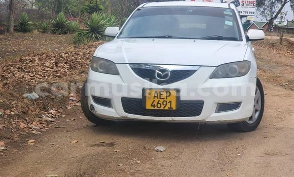Nunua Ilio tumika Mazda 3 Nyeupe Gari ndani ya Harare nchini Harare