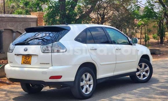 Acheter Occasion Voiture Toyota Harrier Blanc à Harare, Harare Acheter Occasion Voiture Toyota Harrier Blanc à Harare, Harare