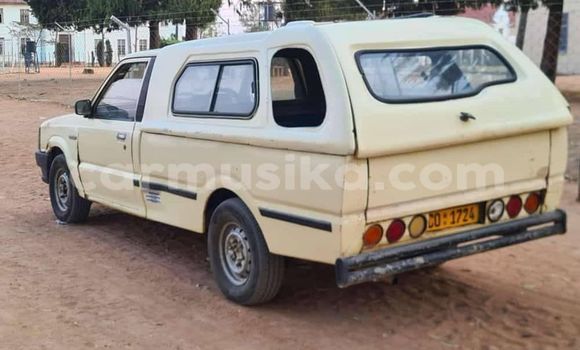 Acheter Occasion Voiture Mazda B–series Blanc à Harare, Harare Acheter Occasion Voiture Mazda B–series Blanc à Harare, Harare
