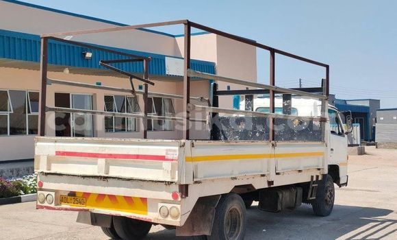 Acheter Occasion Utilitaire Isuzu Elf Blanc à Harare, Harare Acheter Occasion Utilitaire Isuzu Elf Blanc à Harare, Harare