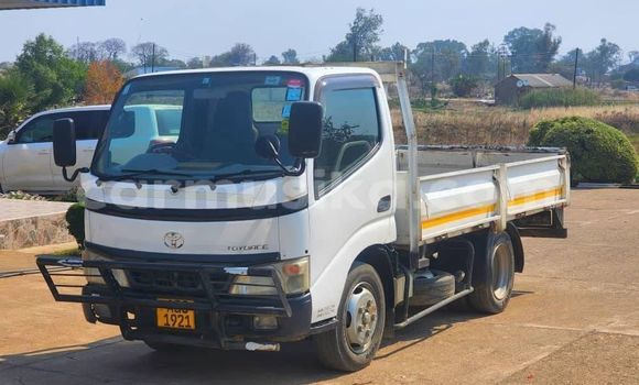 Acheter Occasion Utilitaire Toyota HiAce Blanc à Harare, Harare Acheter Occasion Utilitaire Toyota HiAce Blanc à Harare, Harare