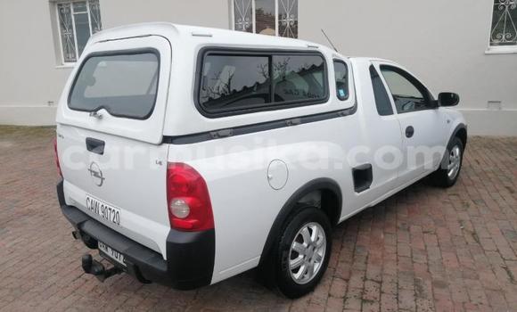 Nunua Ilio tumika Opel Corsa Nyeupe Gari ndani ya Beitbridge nchini Matabeleland Kusini Nunua Ilio tumika Opel Corsa Nyeupe Gari ndani ya Beitbridge nchini Matabeleland Kusini